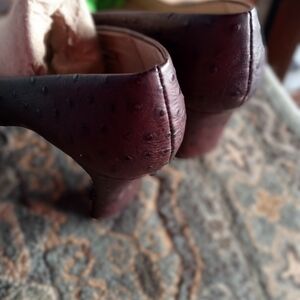 Etienne Aigner Burgundy Textured Heels